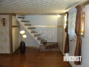 Дом 279м², 3-этажный, участок 18 сот.