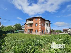 Таунхаус 540м², 3-этажный, участок 8 сот.