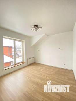 Таунхаус 85м², 2-этажный, участок 4 сот.