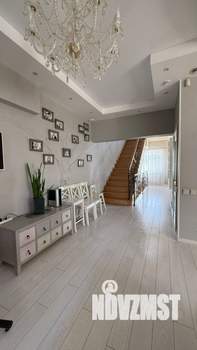 Таунхаус 212м&sup2;, 3-этажный, участок 15 сот.  