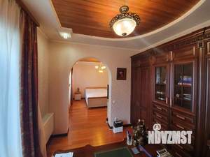 Таунхаус 282м², 3-этажный, участок 2 сот.  