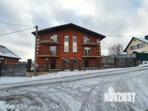 Дом 489м&sup2;, 2-этажный, участок 8 сот.  