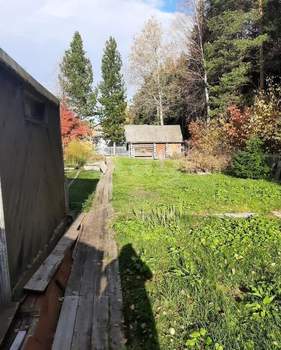 Дом 16м&sup2;, 2-этажный, участок 6 сот.  