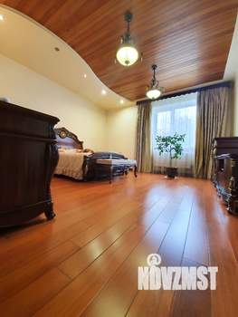 Таунхаус 282м², 3-этажный, участок 2 сот.  