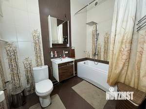 Коттедж 300м&sup2;, 2-этажный, участок 15 сот.  