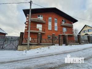 Дом 489м&sup2;, 2-этажный, участок 8 сот.  