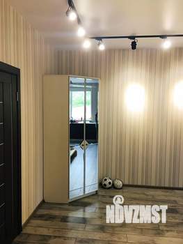 Дом 180м&sup2;, 2-этажный, участок 6 сот.  