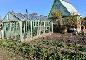 Дом 28м&sup2;, 2-этажный, участок 5 сот.  