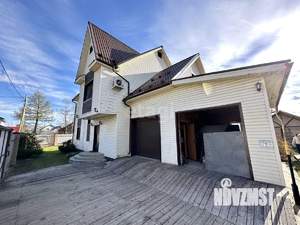 Дом 220м², 2-этажный, участок 11 сот.  