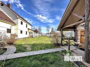 Дом 220м&sup2;, 2-этажный, участок 11 сот.  