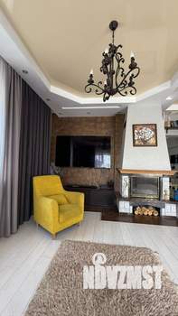 Таунхаус 212м&sup2;, 3-этажный, участок 15 сот.  