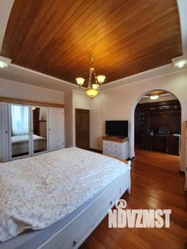 Таунхаус 282м², 3-этажный, участок 2 сот.  