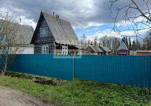 Дом 35м&sup2;, 2-этажный, участок 6 сот.  