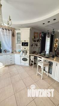 Таунхаус 212м&sup2;, 3-этажный, участок 15 сот.  