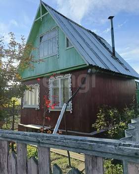 Дом 28м&sup2;, 2-этажный, участок 5 сот.  