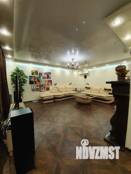 Коттедж 217м&sup2;, 2-этажный, участок 12 сот.  