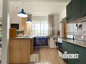 Дом 270м², 3-этажный, участок 6 сот.  