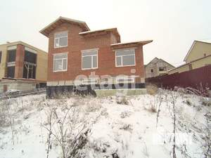 Дом 300м&sup2;, 3-этажный, участок 9 сот.  