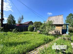 Дом 30м&sup2;, 2-этажный, участок 6 сот.  