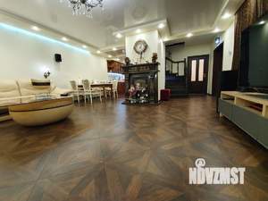 Коттедж 217м&sup2;, 2-этажный, участок 12 сот.  