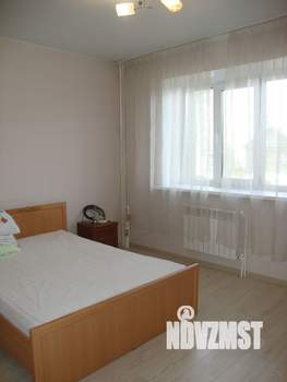Коттедж 235м&sup2;, 3-этажный, участок 7 сот.  