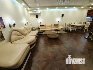 Дом 217м², 2-этажный, участок 7 сот.  