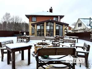 Дом 148м², 2-этажный, участок 8 сот.  