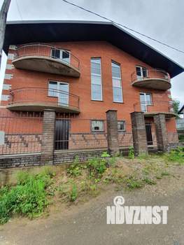 Дом 489м&sup2;, 2-этажный, участок 8 сот.  