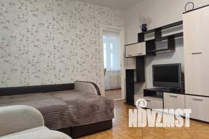 1-к квартира, посуточно, 42м2, 4/5 этаж