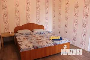 1-к квартира, посуточно, 38м2, 3/18 этаж