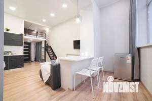 Студия квартира, посуточно, 42м2, 12/18 этаж