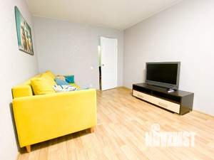 1-к квартира, посуточно, 42м2, 6/9 этаж