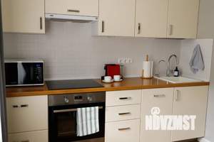 1-к квартира, посуточно, 35м2, 4/13 этаж