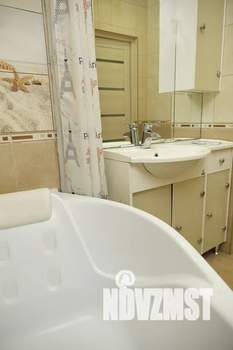 2-к квартира, посуточно, 60м2, 1/9 этаж