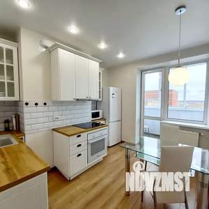 2-к квартира, посуточно, 39м2, 10/18 этаж