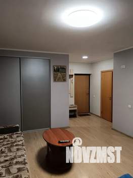 Студия квартира, посуточно, 35м2, 7/18 этаж