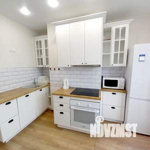 2-к квартира, посуточно, 39м2, 10/18 этаж