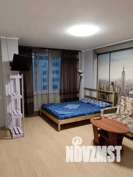 Студия квартира, посуточно, 35м2, 7/18 этаж