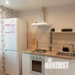 1-к квартира, посуточно, 32м2, 4/9 этаж