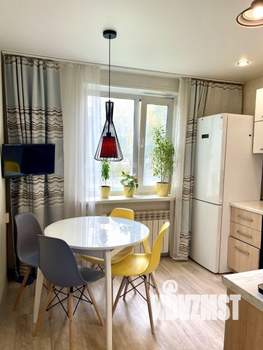 2-к квартира, вторичка, 52м2, 1/9 этаж
