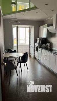 4-к квартира, вторичка, 99м2, 8/14 этаж