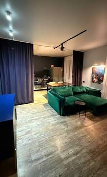 2-к квартира, вторичка, 57м2, 1/10 этаж