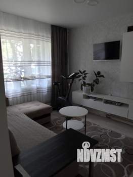 2-к квартира, вторичка, 42м2, 1/4 этаж