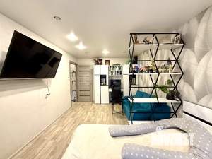 2-к квартира, вторичка, 52м2, 1/9 этаж