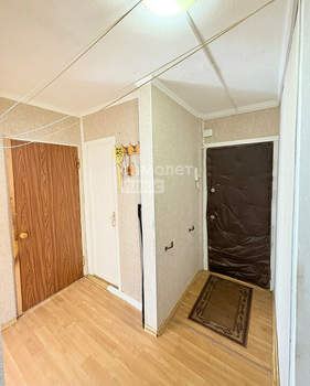 3-к квартира, вторичка, 61м2, 1/5 этаж