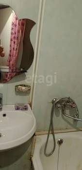 3-к квартира, вторичка, 61м2, 1/5 этаж