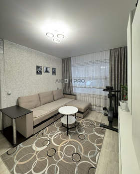 2-к квартира, вторичка, 42м2, 1/4 этаж