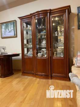 3-к квартира, вторичка, 130м2, 9/9 этаж