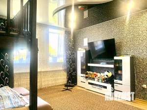 2-к квартира, вторичка, 62м2, 1/10 этаж